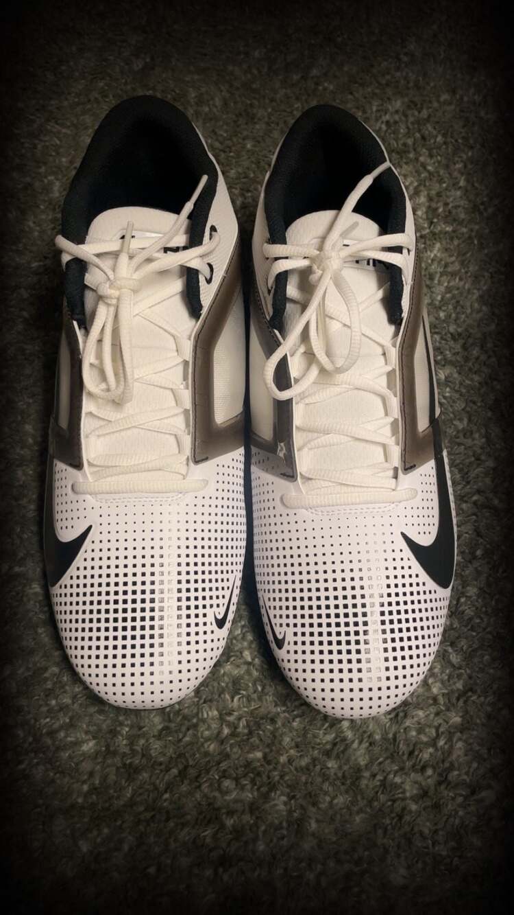Nike Alpha Menace 4 Pro White Black Football Cleats FZ7702-105